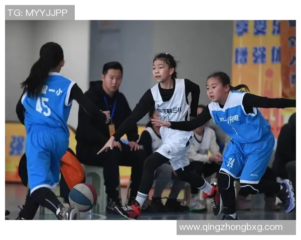 小学生篮球明星的成长之路与梦想追逐的精彩瞬间